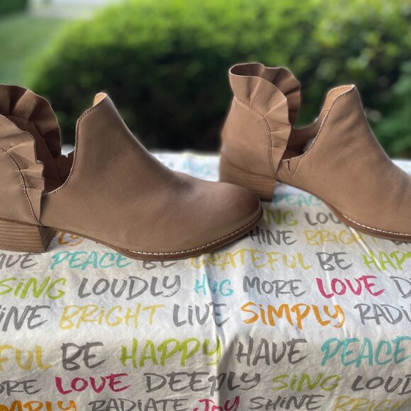 Seychelles Renowned Taupe Boots - Picture 6 of 6